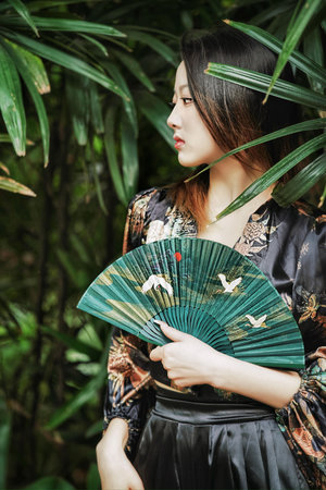地狱男爵之血皇后崛起