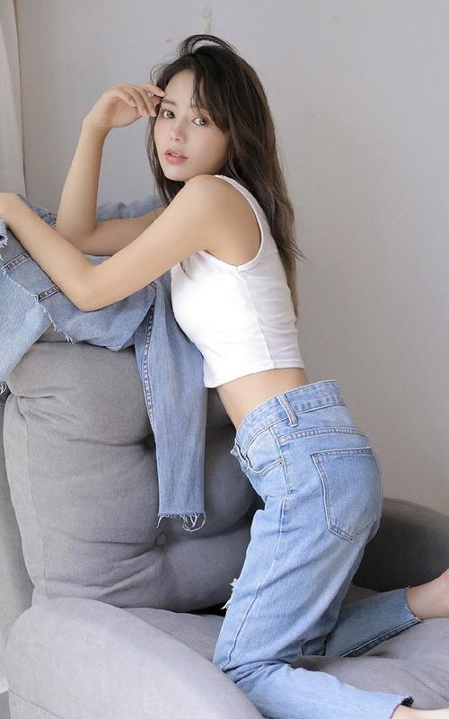 女生被舔下面视频